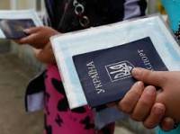В Украине взяты на учет 1,7 млн переселенцев из Донбасса и Крыма